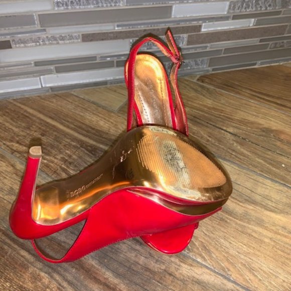 Red Patent BCBG Pumps size 7.5 - Picture 3 of 3